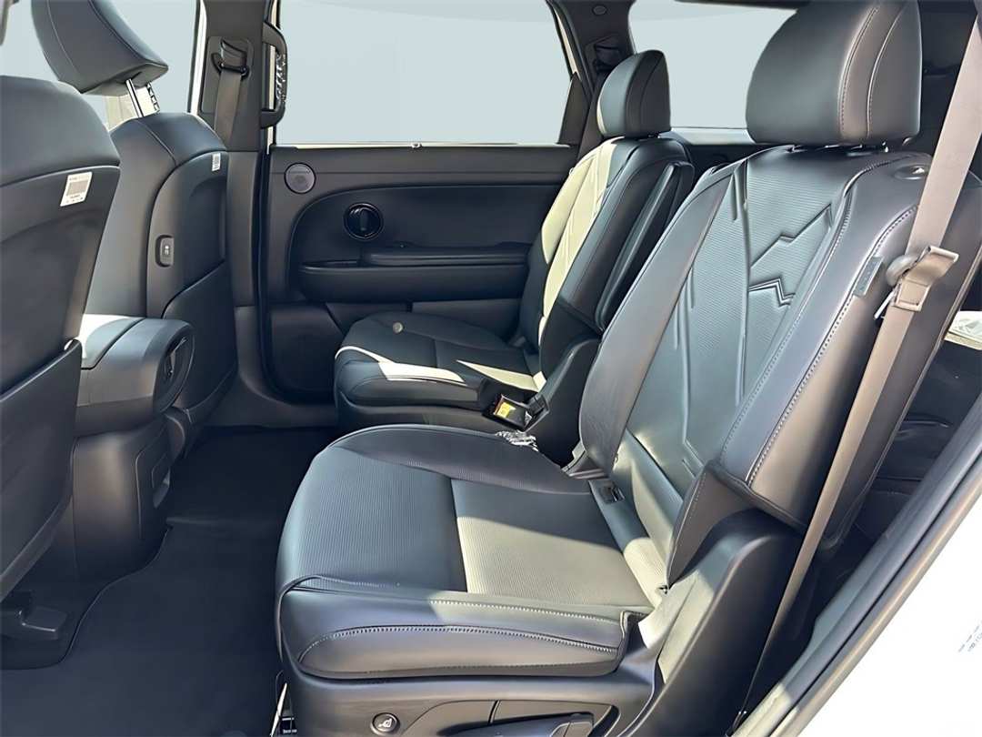 2026 Hyundai Palisade XRT Pro - Image 25