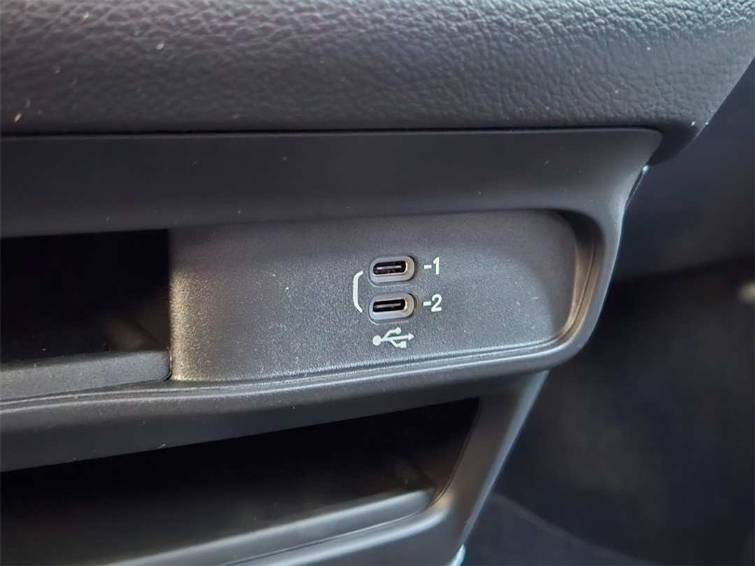 2026 Chrysler Voyager LX - Image 25