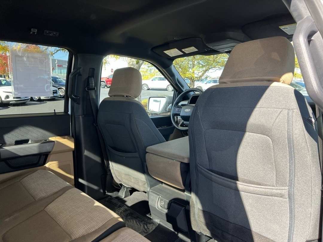 2023 Ford F-150 XLT - Image 27