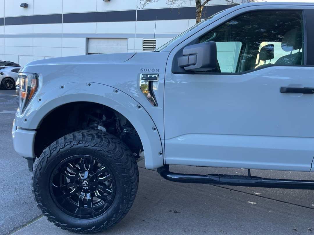 2023 Ford F-150 XLT - Image 8