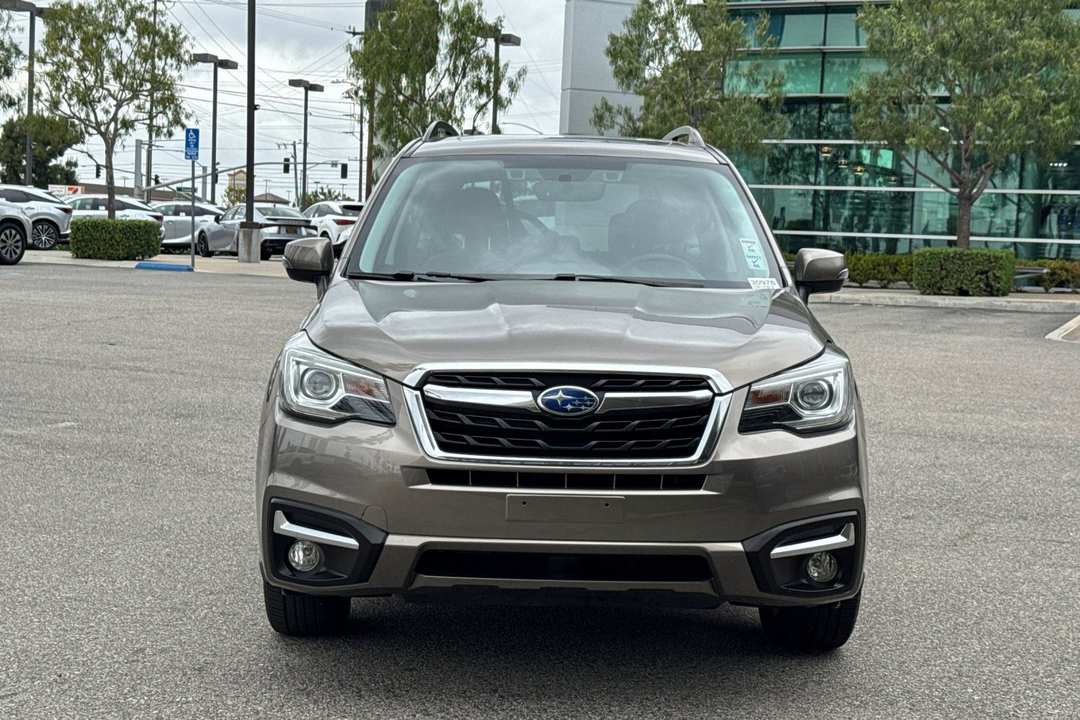 2018 Subaru Forester 2.5i Touring - Image 3