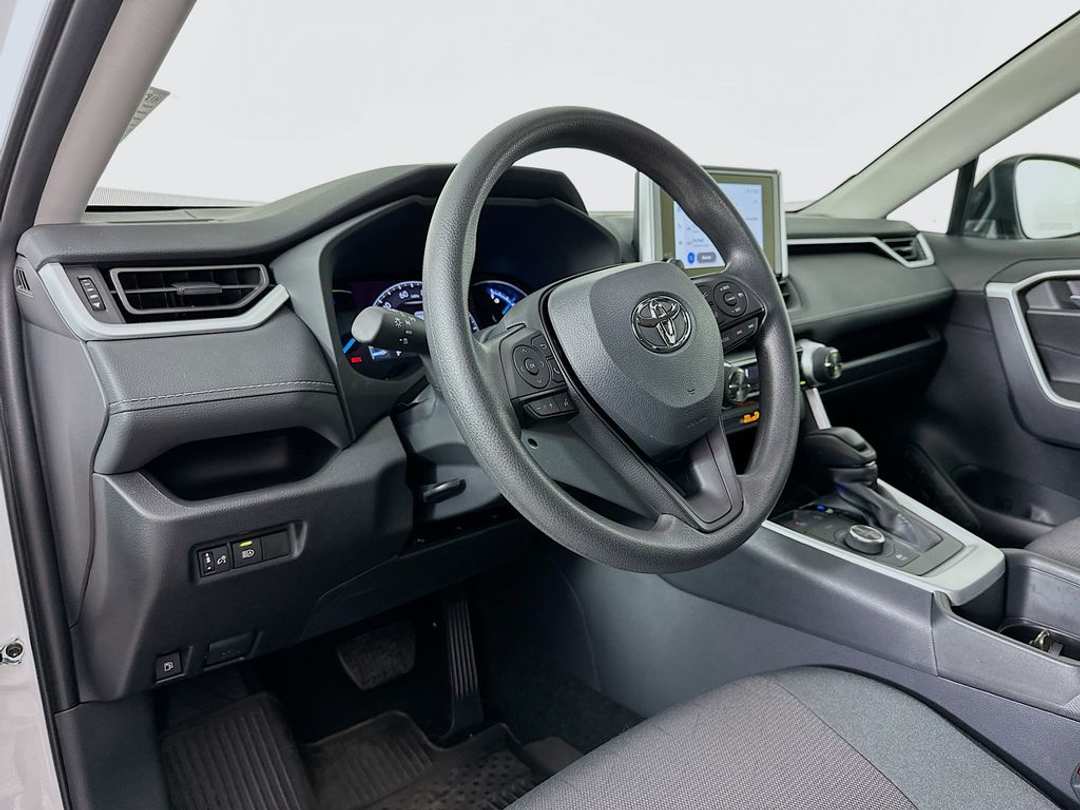 2024 Toyota Rav4 XLE - Image 10