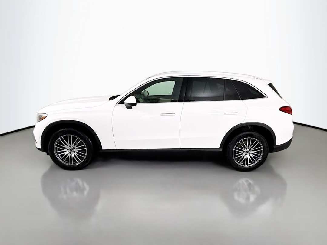 2026 Mercedes-Benz GLC GLC 300 - Image 2