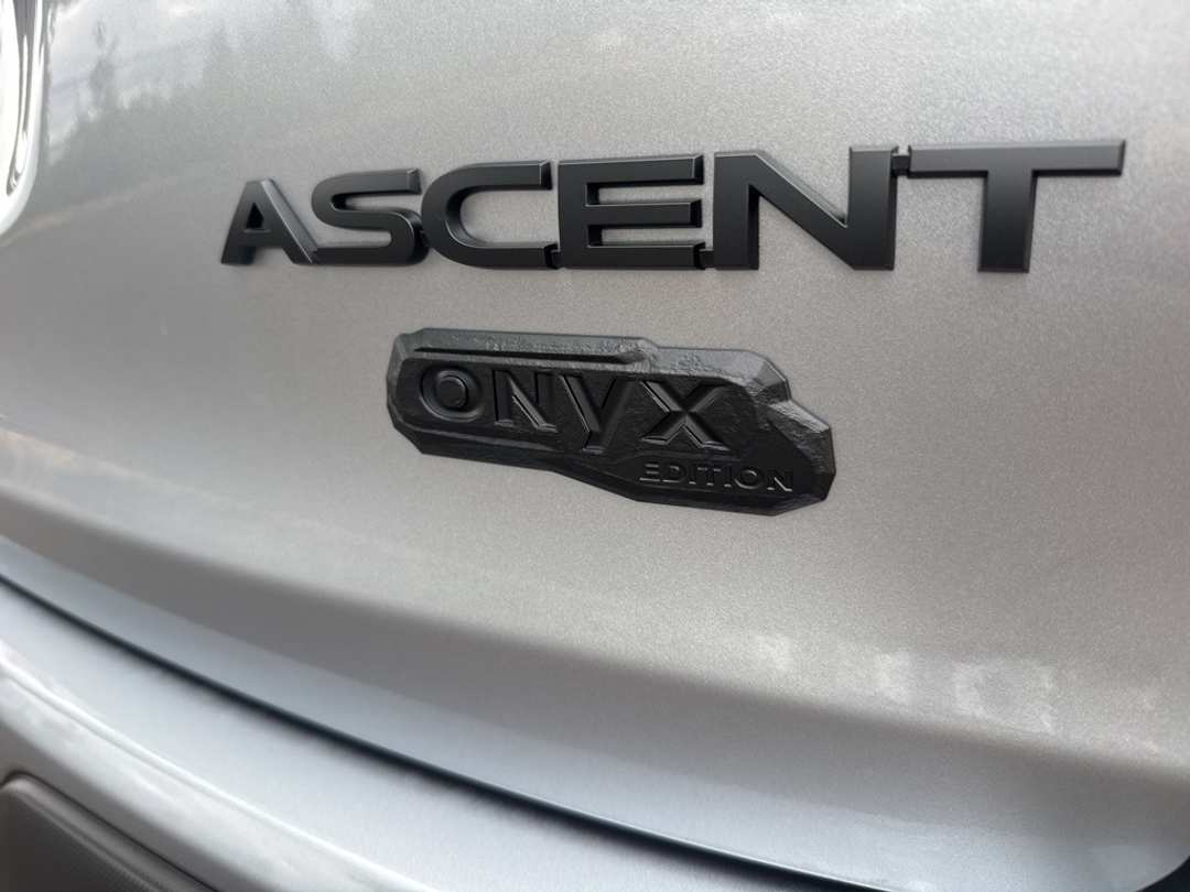 2025 Subaru Ascent Onyx Edition Touring - Image 39