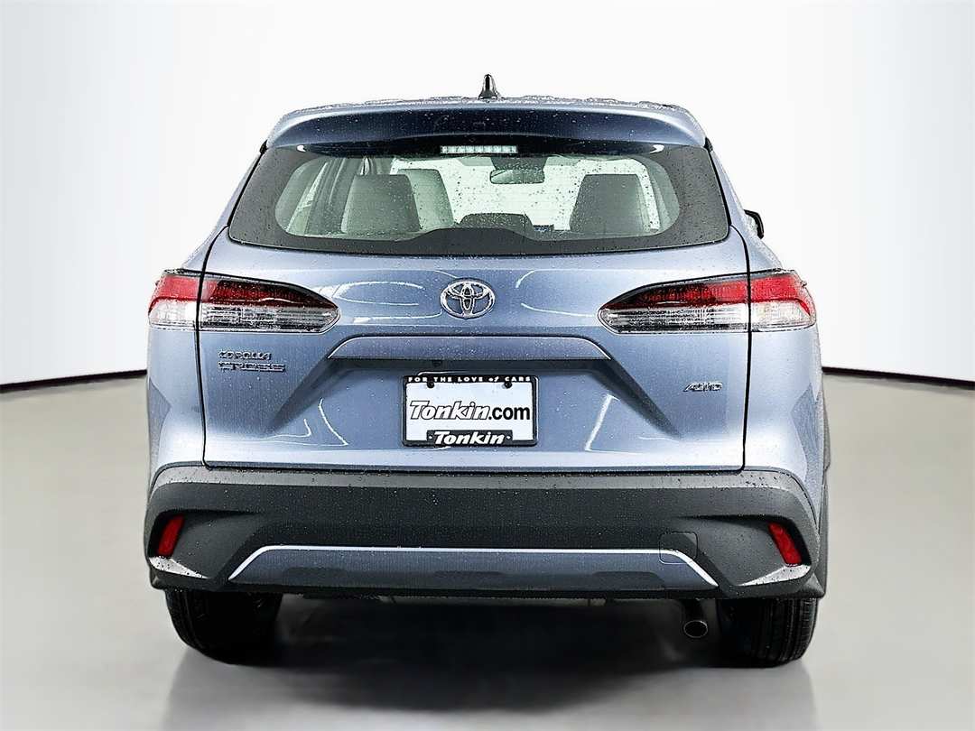 2026 Toyota Corolla Cross L - Image 6