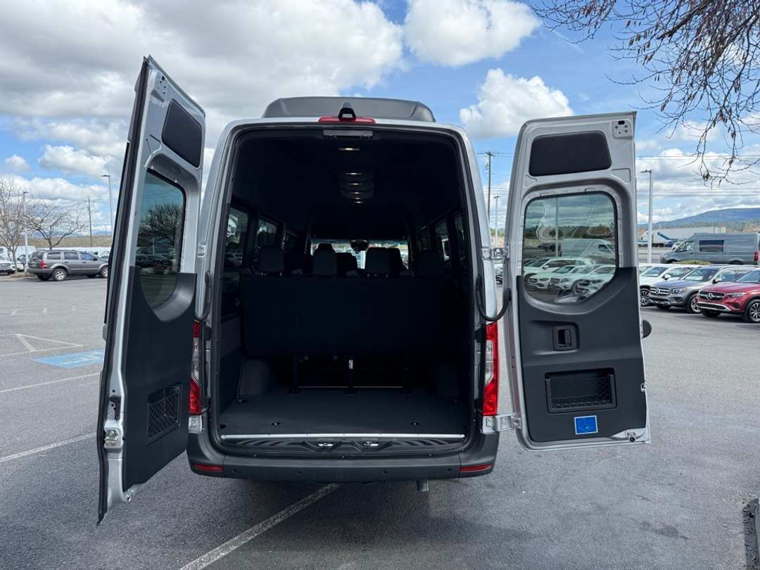 2024 Mercedes-Benz Sprinter 2500 Passenger 170 WB - Image 8