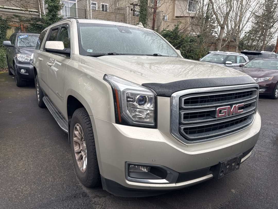 2016 GMC Yukon Xl SLT - Image 2