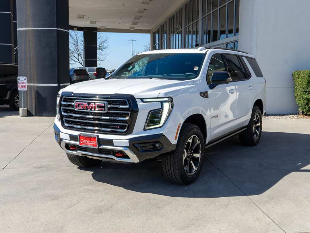 2026 GMC Yukon AT4 - Image 3