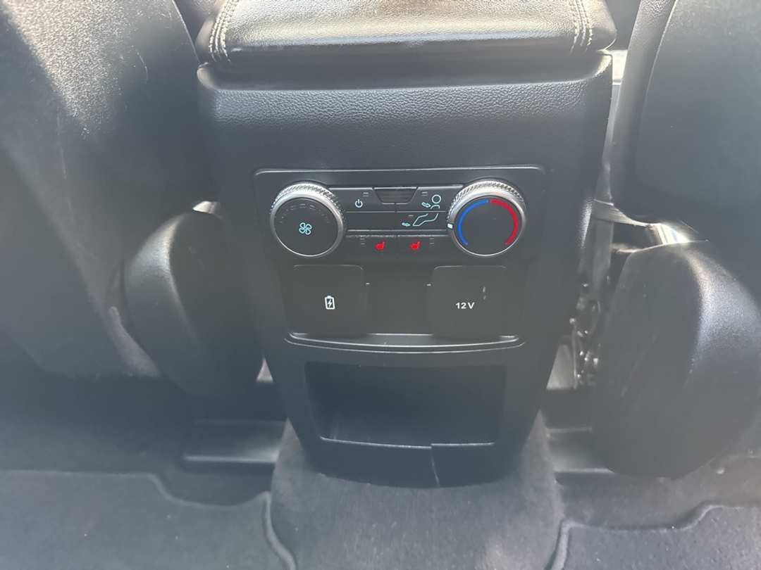 2020 Ford Explorer XLT - Image 28