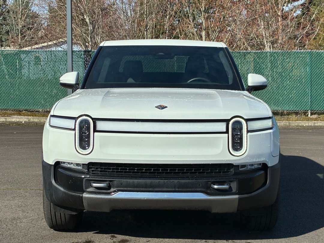 2024 Rivian R1T Adventure Dual Motor Max Pack - Image 2