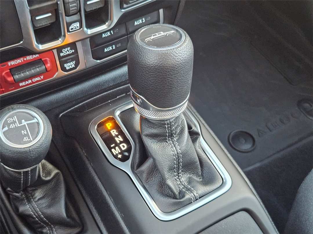 2025 Jeep Gladiator Rubicon - Image 18