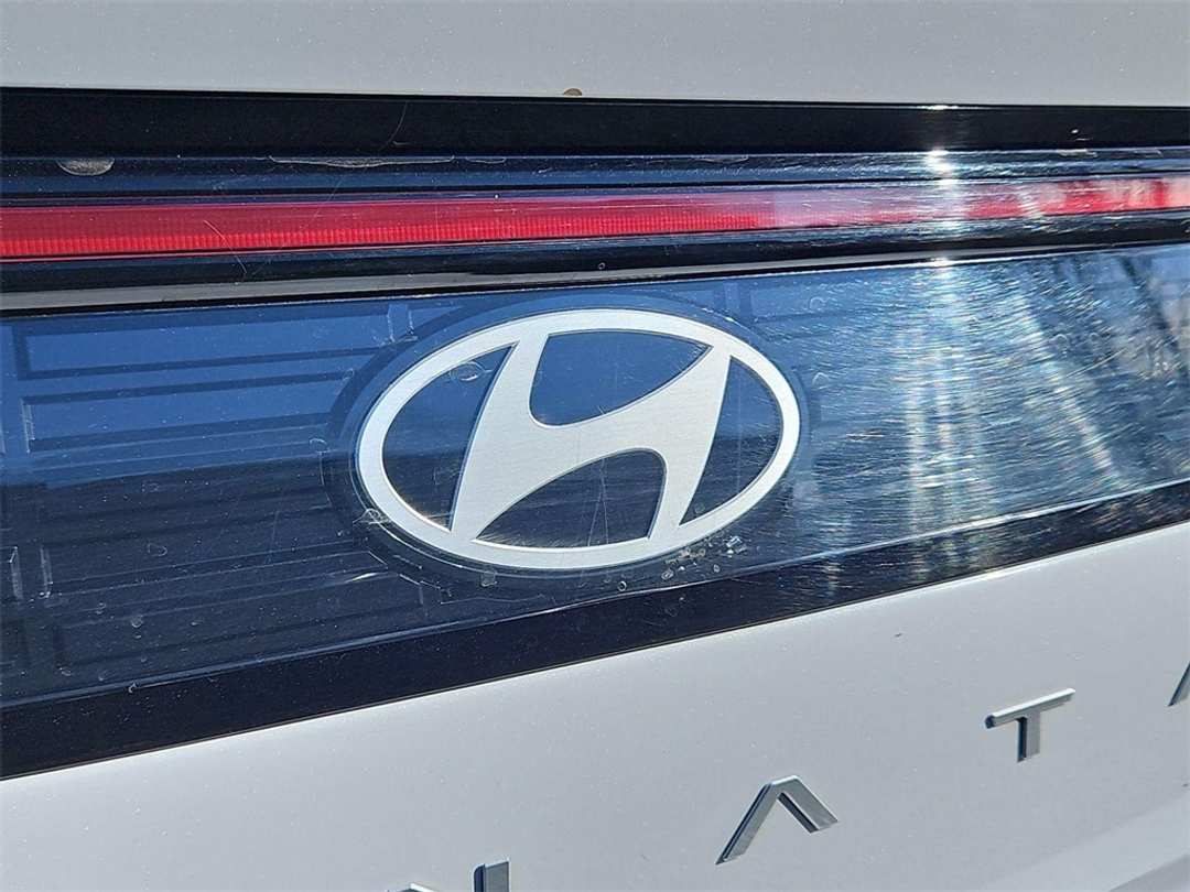 2025 Hyundai Sonata SEL - Image 24