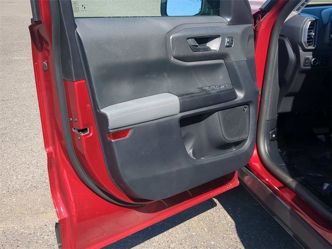 2025 Ford Bronco Sport Badlands - Image 9