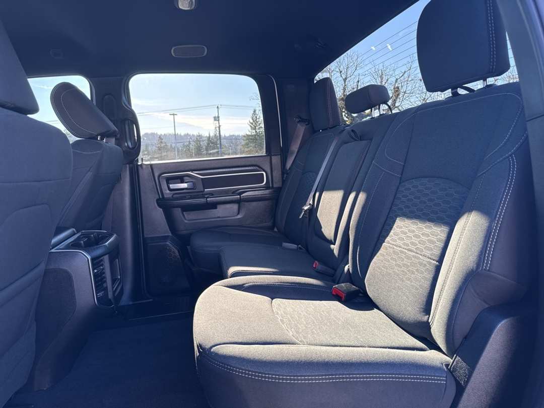 2025 Ram 2500 Big Horn - Image 25