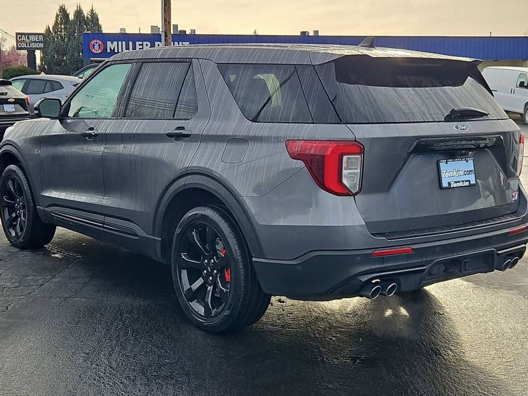 2022 Ford Explorer ST - Image 3