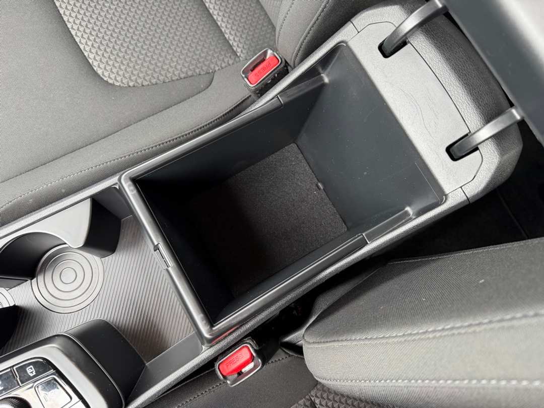 2024 Kia Sportage LX - Image 29