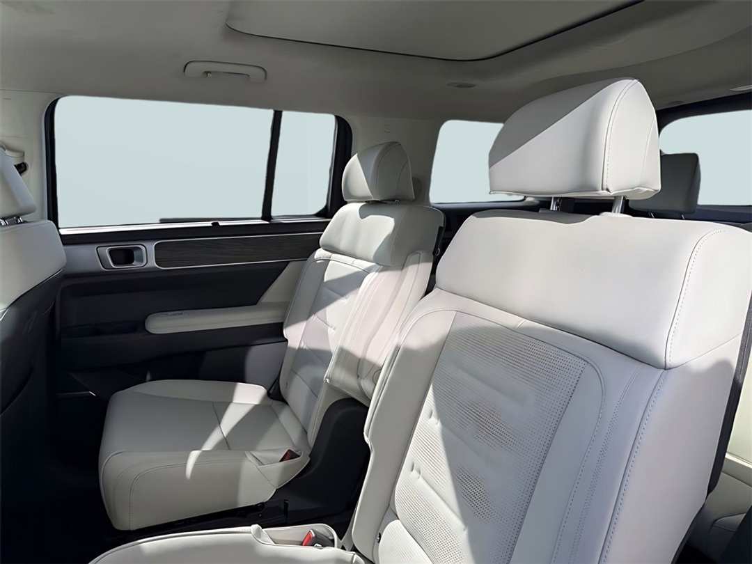 2026 Hyundai Santa Fe Calligraphy - Image 29