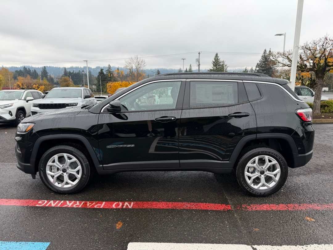 2026 Jeep Compass Latitude - Image 5
