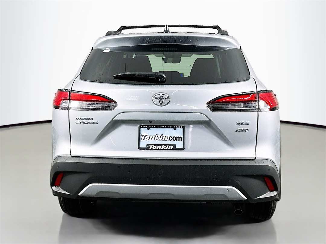 2026 Toyota Corolla Cross XLE - Image 6