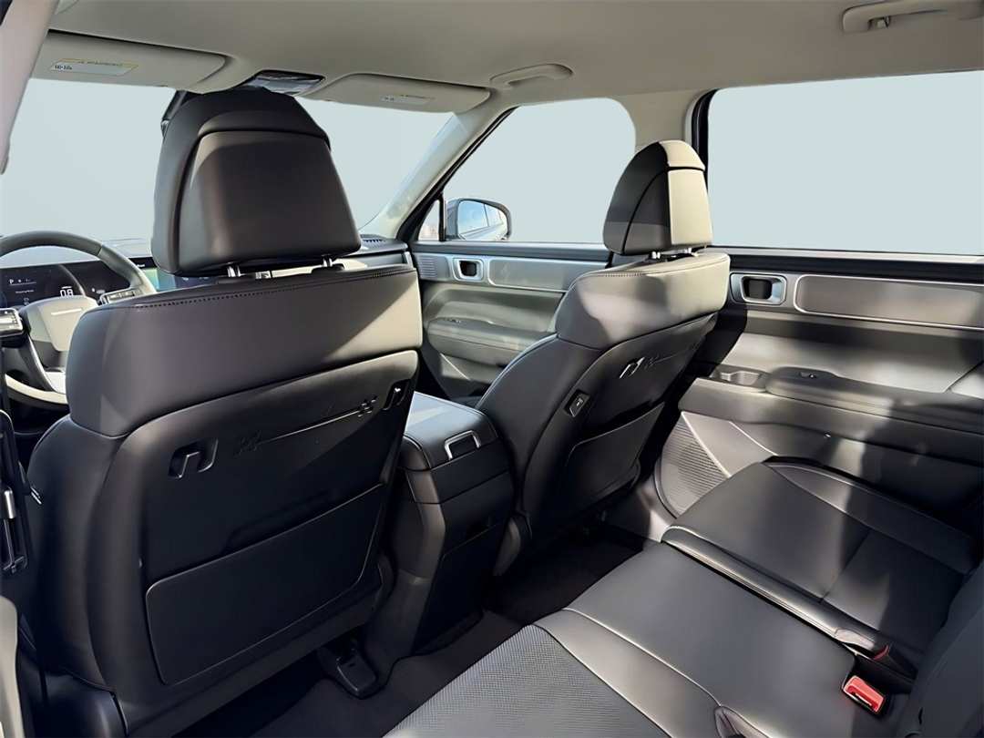 2026 Hyundai Santa Fe SEL - Image 29