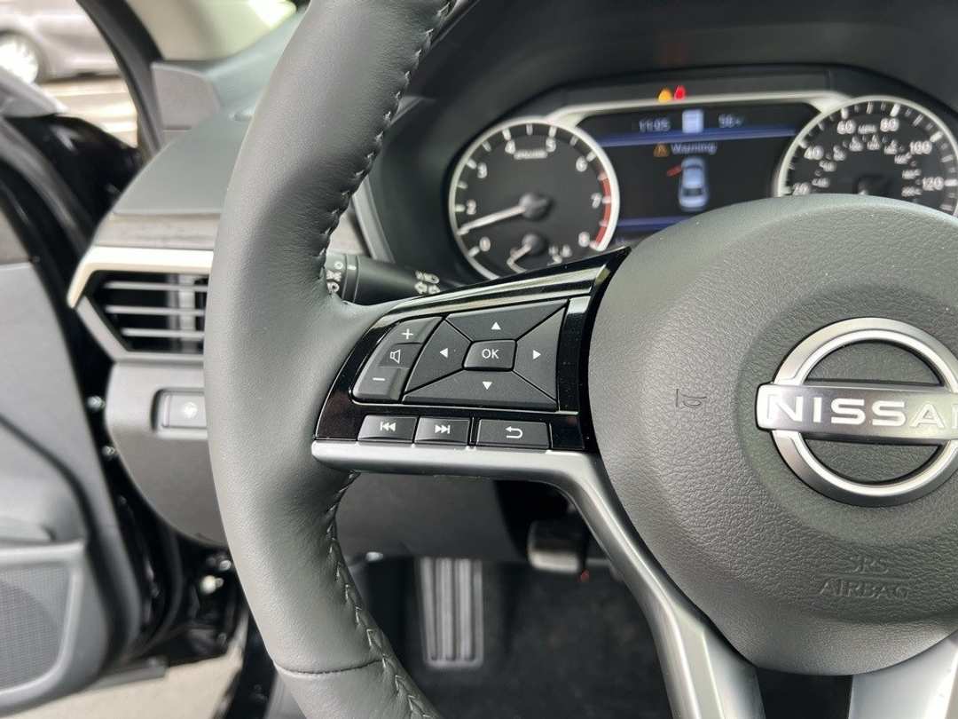 2025 Nissan Altima 2.5 SL - Image 16