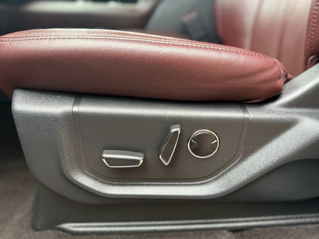 2023 Ford Expedition Limited - Image 32