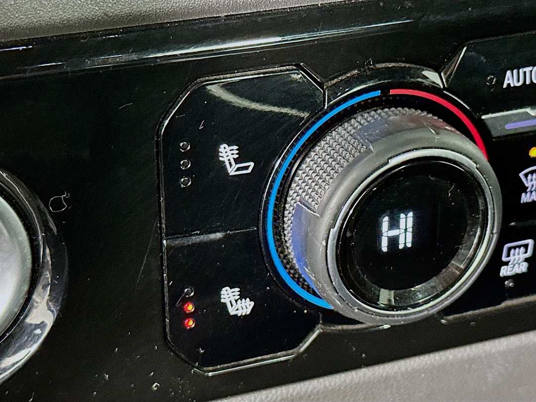 2023 Chevrolet Silverado 1500 LT - Image 21