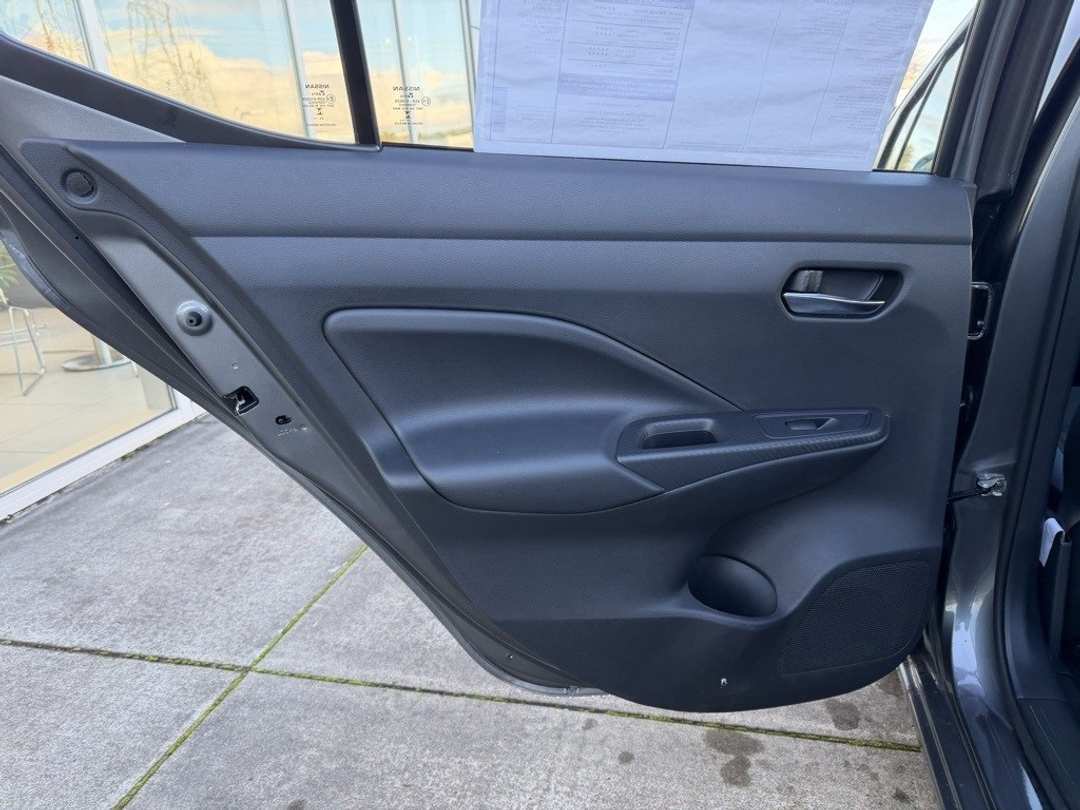 2025 Nissan Versa 1.6 SV - Image 27