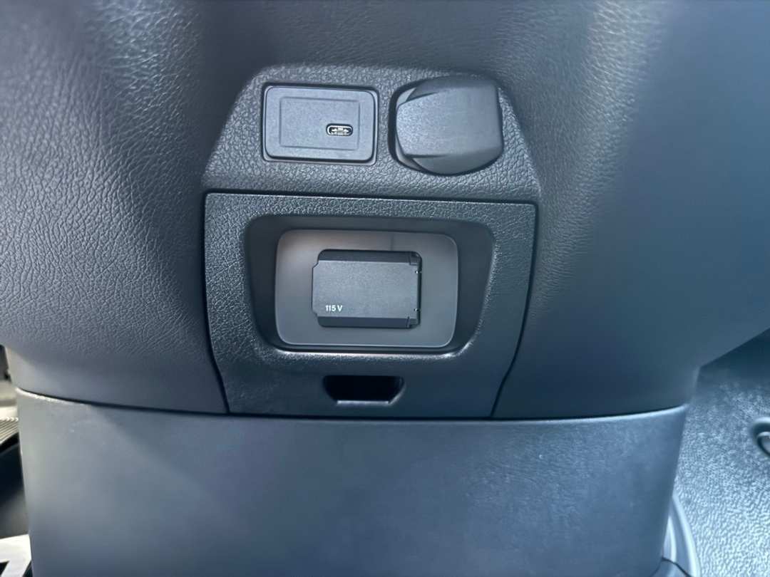 2025 Mercedes-Benz Sprinter 2500 Cargo 144 WB - Image 31