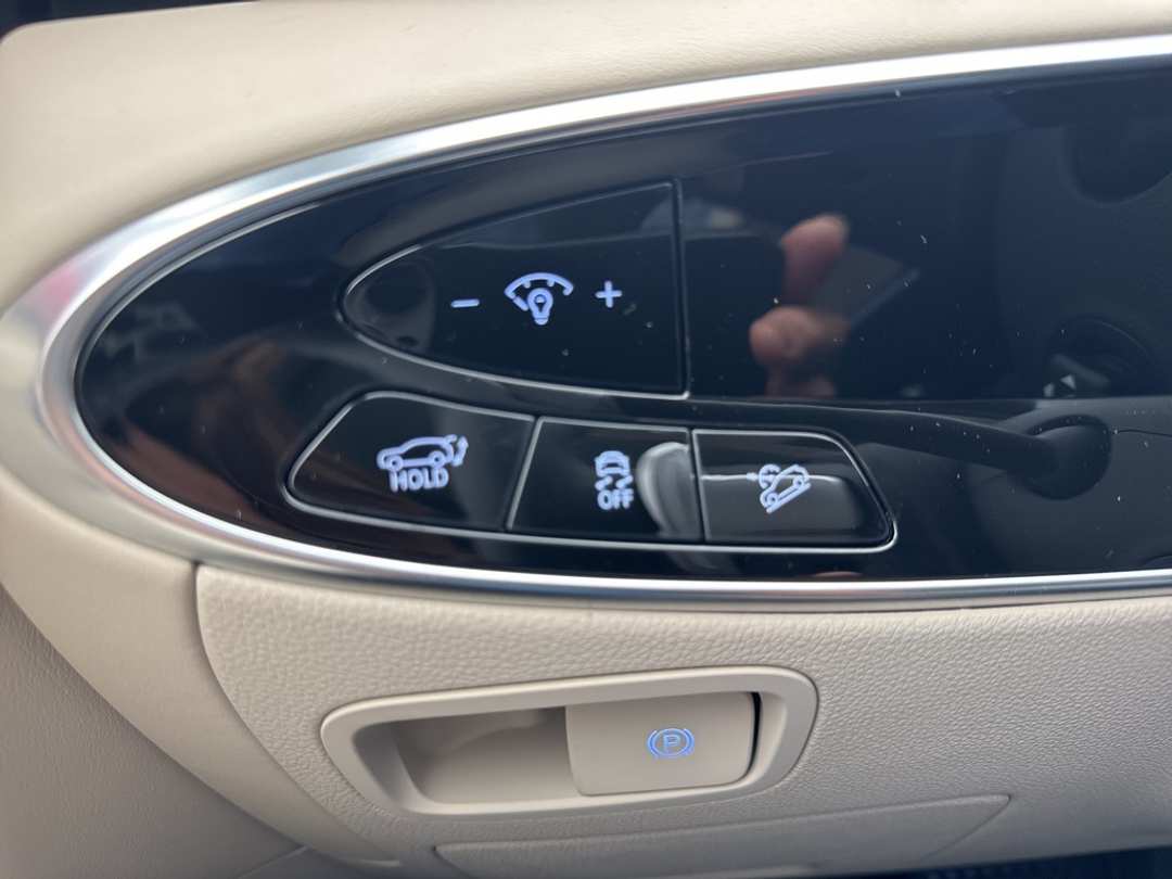 2026 Genesis Gv70 2.5T Advanced - Image 38