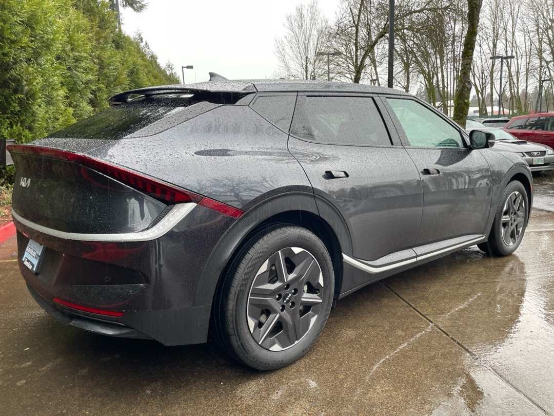 2025 Kia Ev6 Light - Image 4