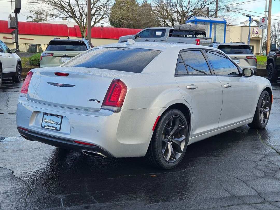 2023 Chrysler 300 S - Image 6