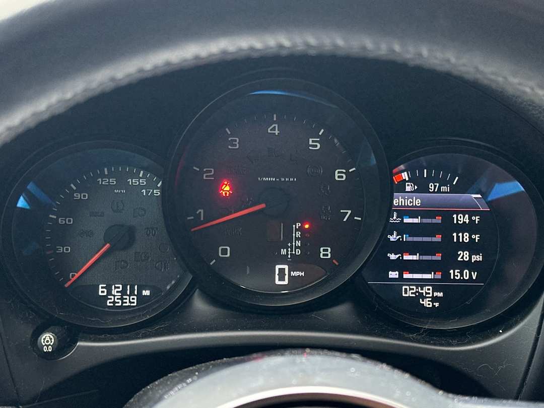 2017 Porsche Macan Base - Image 21