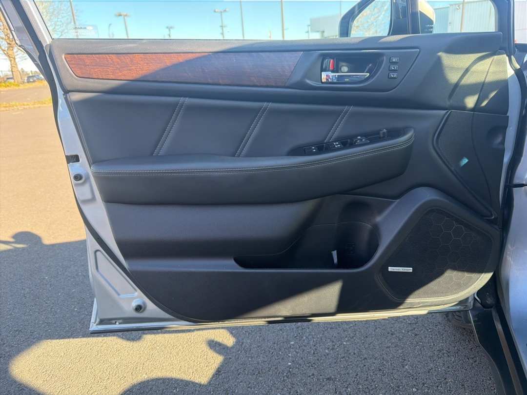 2018 Subaru Outback 2.5i - Image 12