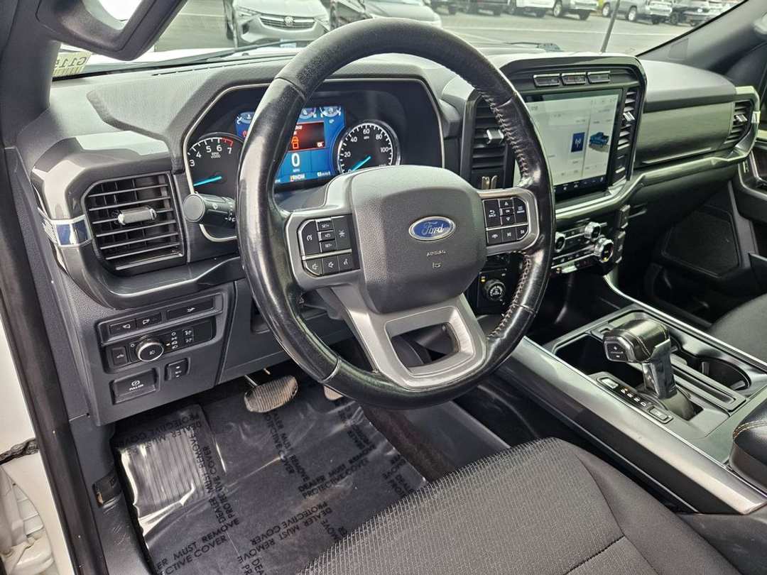 2022 Ford F-150 XLT - Image 13