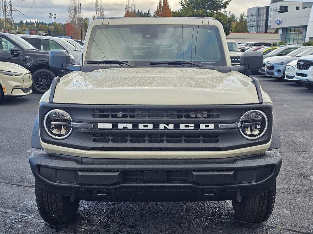 2025 Ford Bronco Big Bend - Image 2
