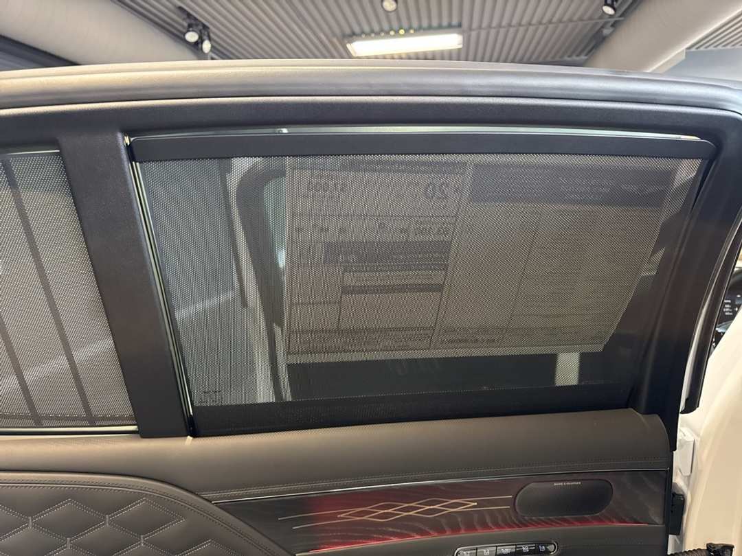 2026 Genesis G90 3.5T eSC - Image 38