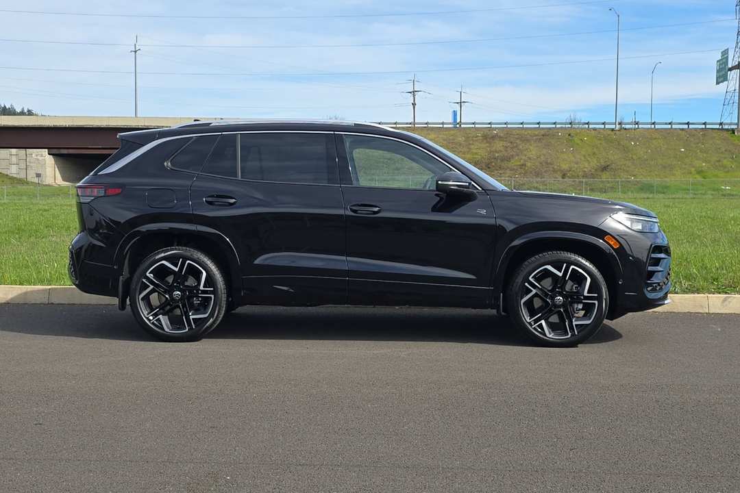 2026 Volkswagen Tiguan 2.0T SEL RLine Turbo - Image 2