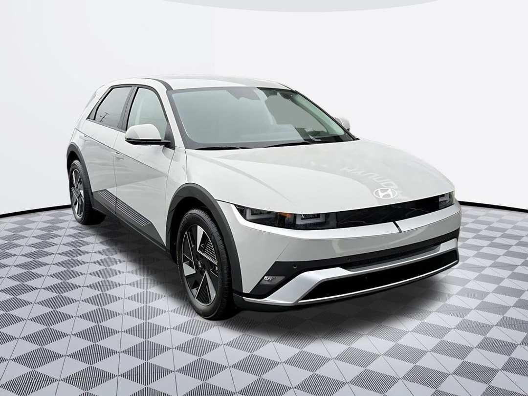 2026 Hyundai Ioniq 5 SE - Image 2