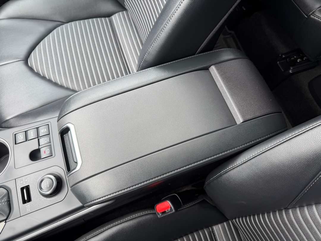 2025 Toyota Highlander XSE - Image 27