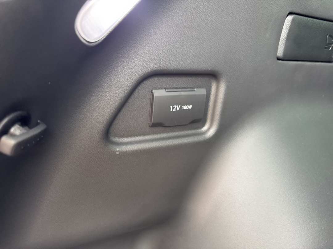 2025 Hyundai Tucson Limited - Image 13