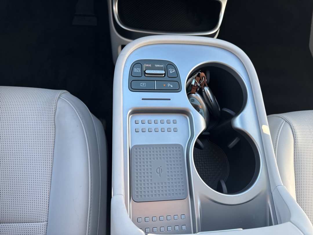 2026 Hyundai Ioniq 9 SEL - Image 26