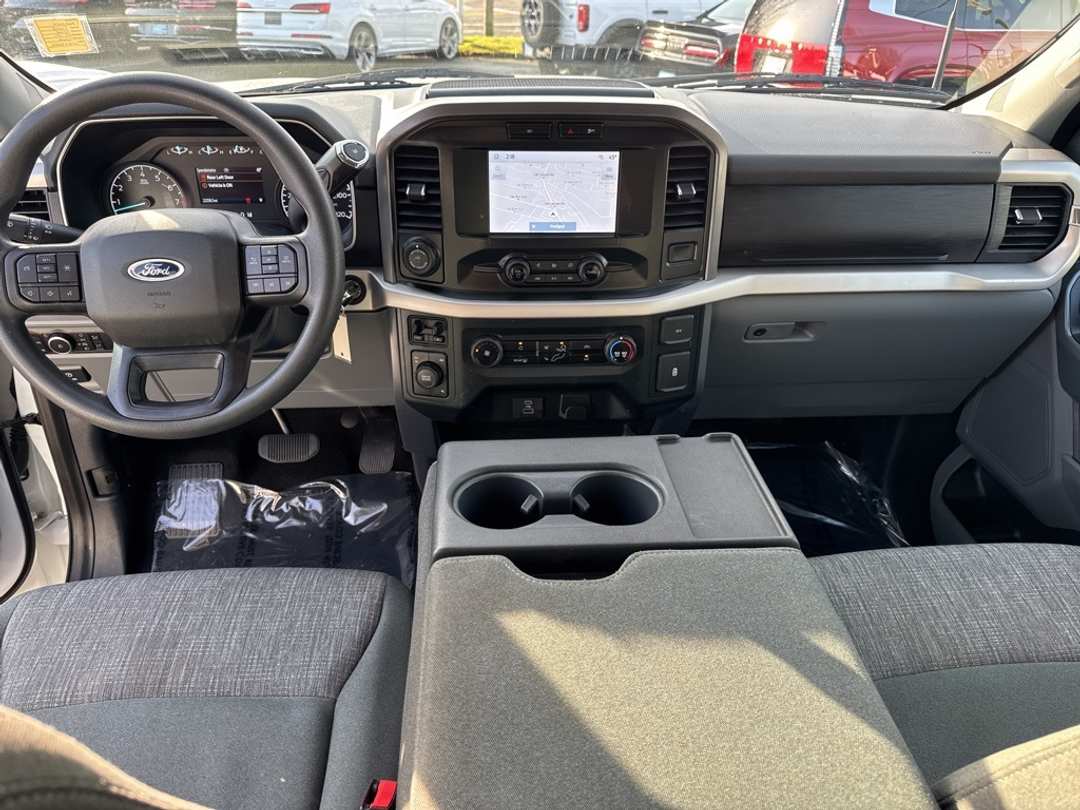 2023 Ford F-150 XLT - Image 44