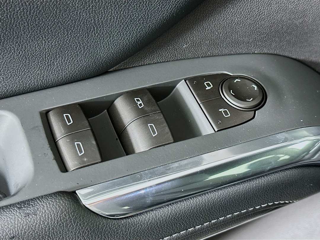 2026 Chevrolet Traverse LT - Image 18