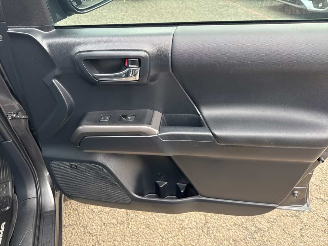 2019 Toyota Tacoma TRD OffRoad - Image 28