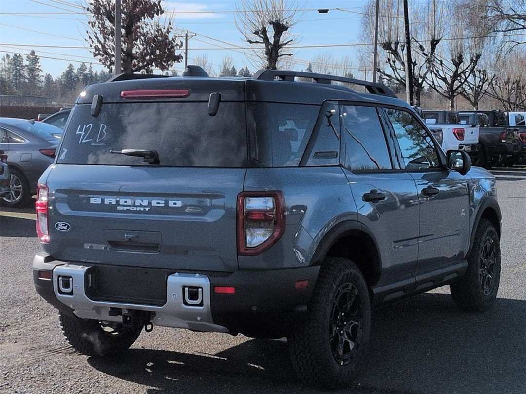 2026 Ford Bronco Sport Outer Banks - Image 5