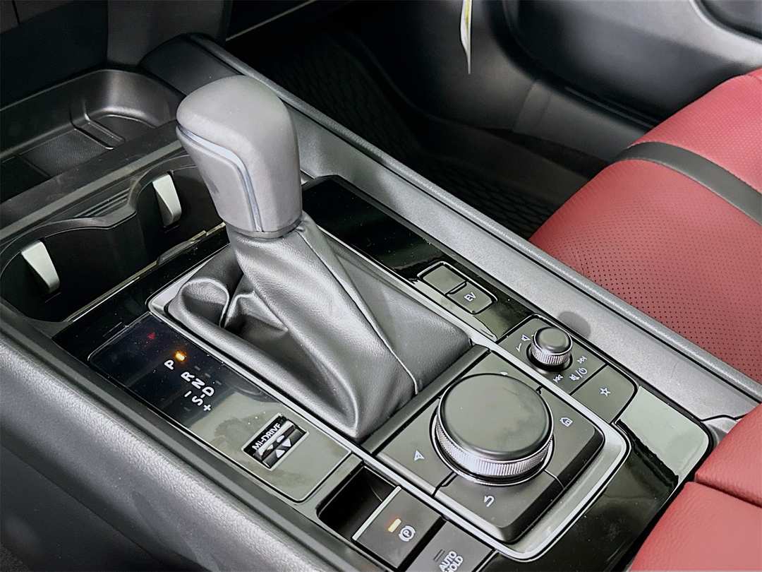 2026 MAZDA Cx-50 Premium - Image 17