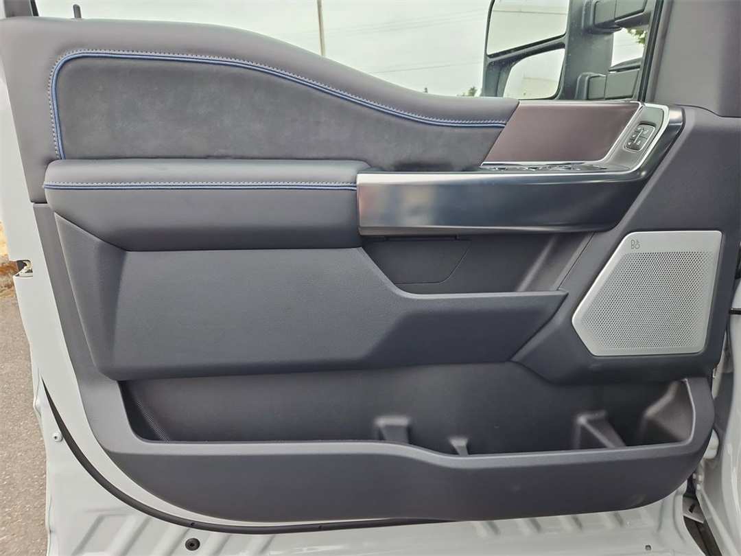 2026 Ford F-250Sd Platinum - Image 9