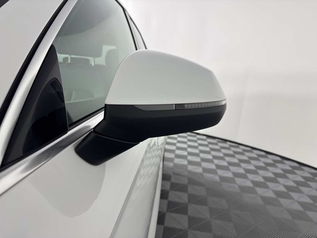 2022 Audi Q5 45 S line Premium - Image 12