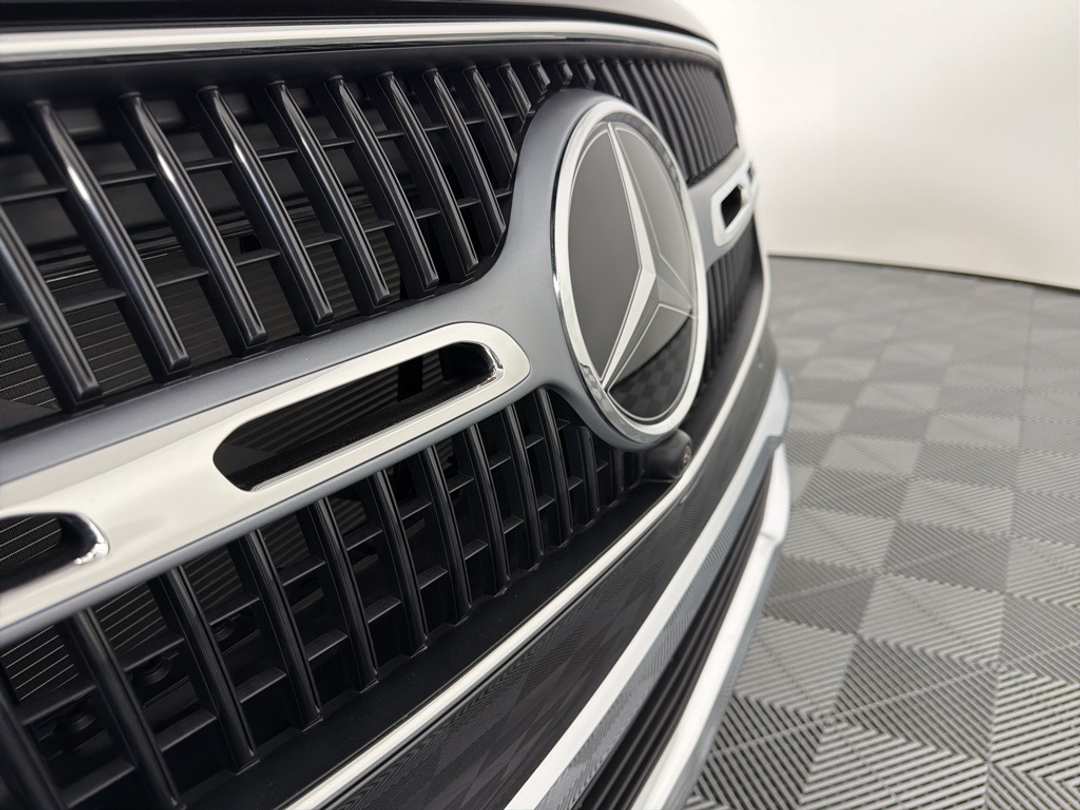 2026 Mercedes-Benz GLC GLC 300 - Image 10